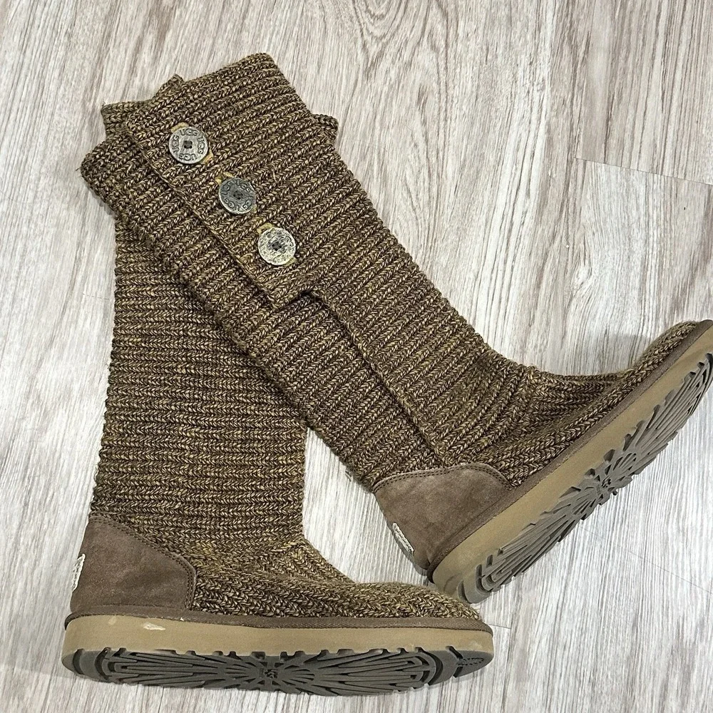 UGG Australia Classic Cardy Knit Tall Boots‎ Women 11 Button Slouchy Winter Cozy